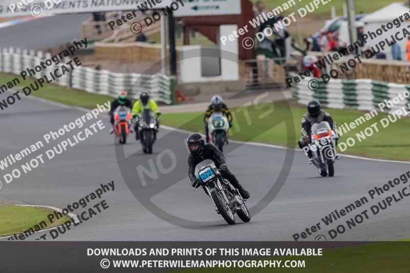 Vintage motorcycle club;eventdigitalimages;mallory park;mallory park trackday photographs;no limits trackdays;peter wileman photography;trackday digital images;trackday photos;vmcc festival 1000 bikes photographs